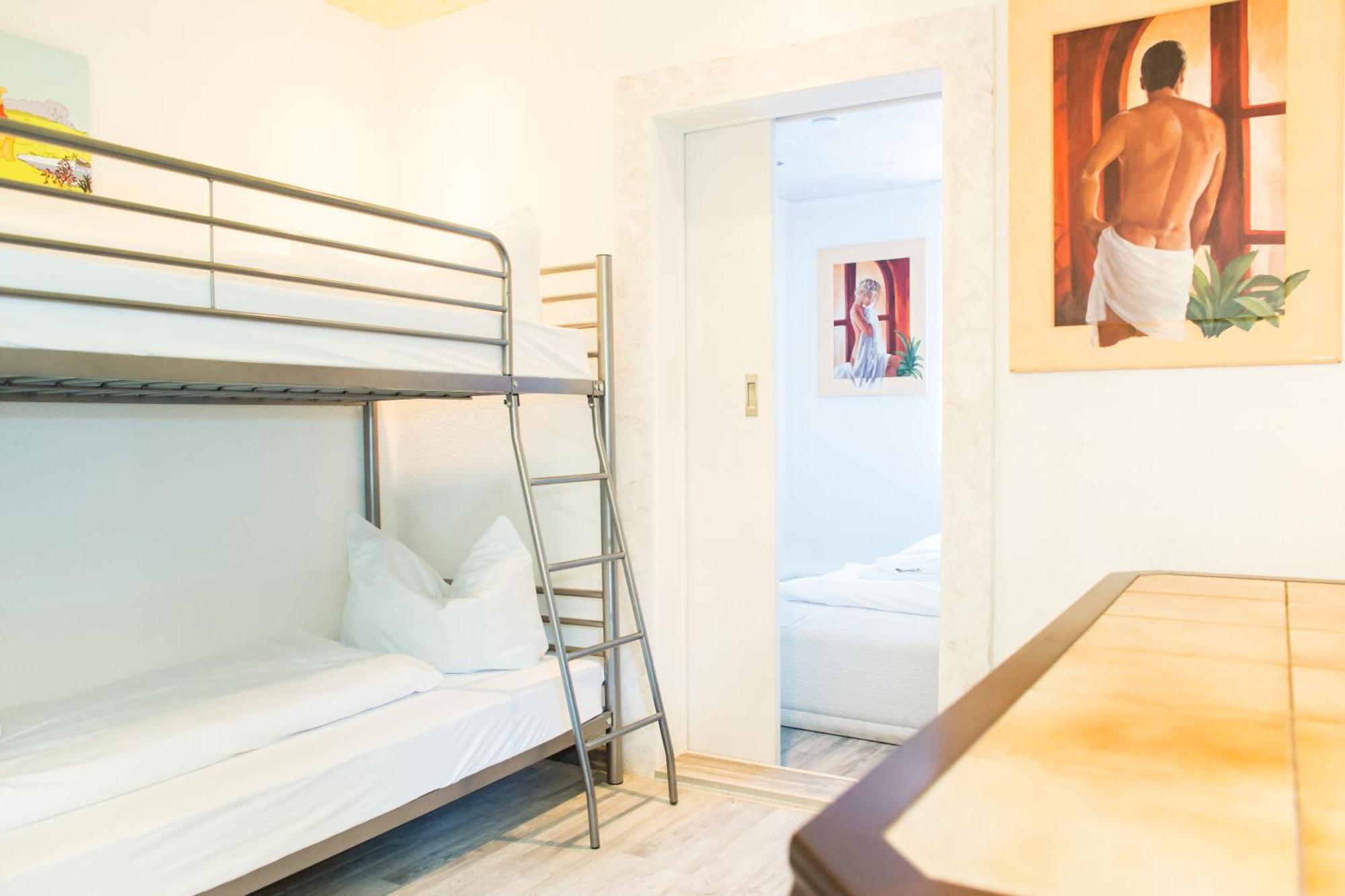 Hostel & Hotel ブラウンラーゲ エクステリア 写真
