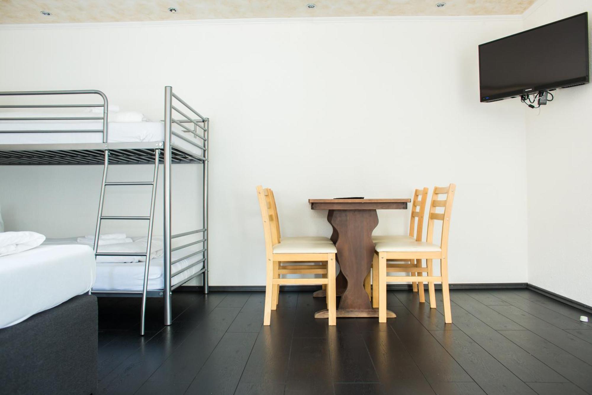 Hostel & Hotel ブラウンラーゲ エクステリア 写真