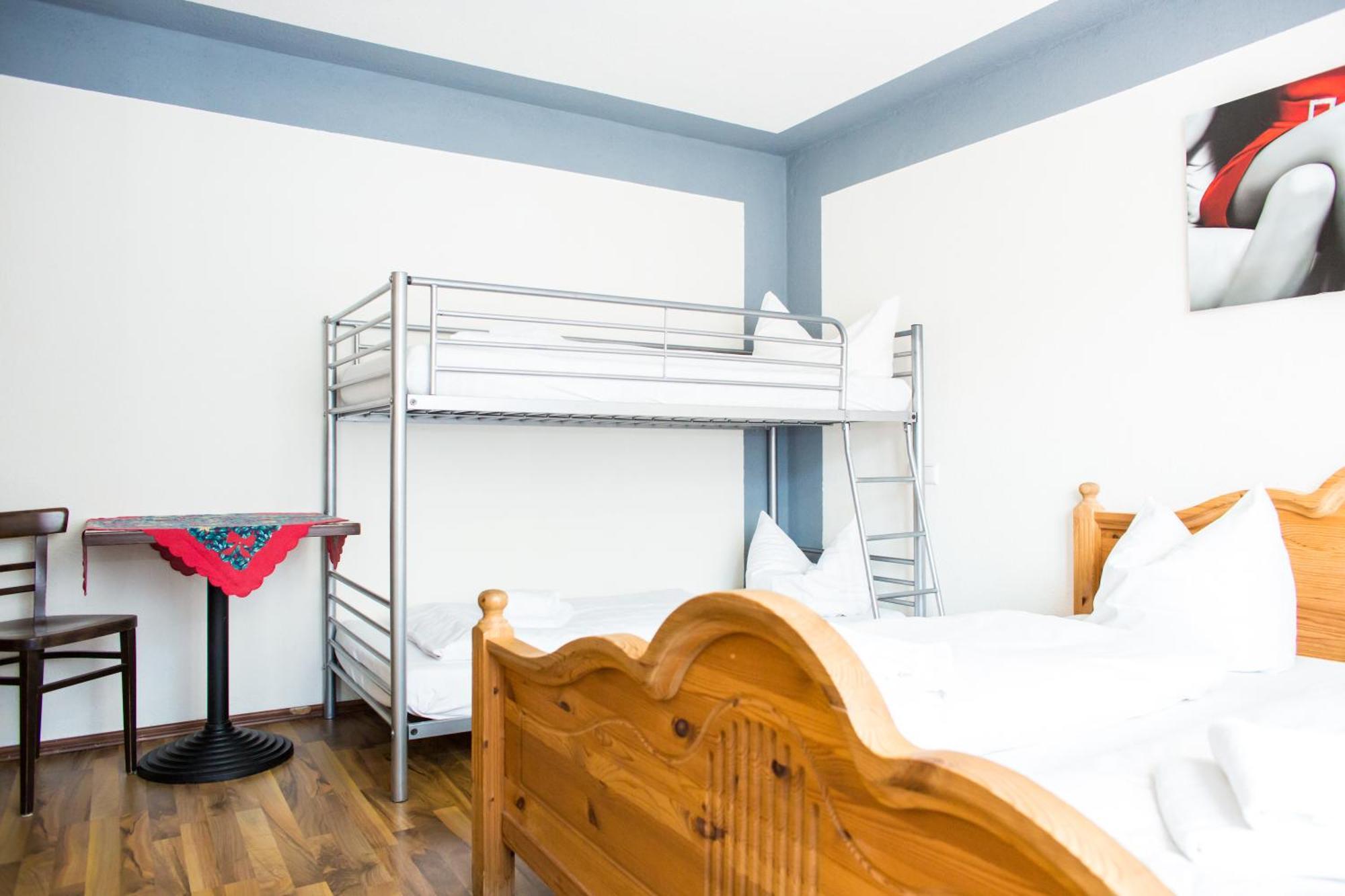 Hostel & Hotel ブラウンラーゲ エクステリア 写真